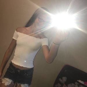 Meet your Posher, Makayla